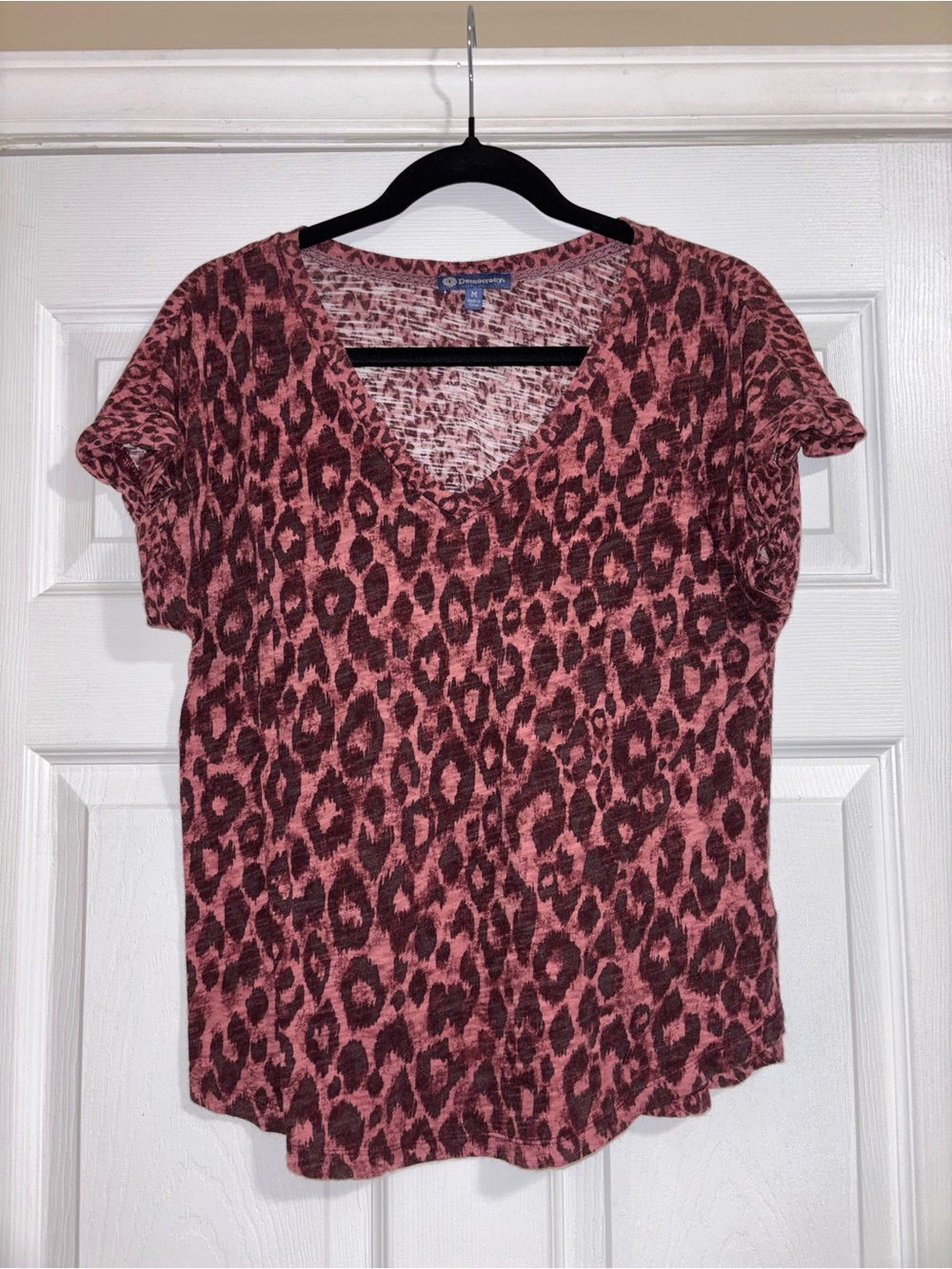 Democracy Cheetah Print T-Shirt Size Medium